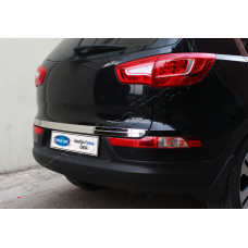 KIA Sportage (2010-) Кромка крышки багажника нижняя