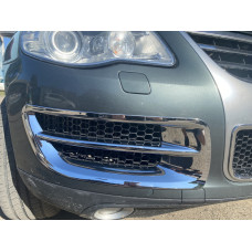 VW Touareg 2008-2010 Накладки на противотуманки (пластик) 2шт