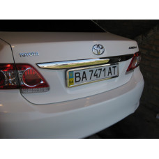 Toyota Corolla (2007-2010) Накладка над номером на багажник