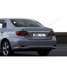 Toyota Corolla SD (2010-2012) Накладка над номером на багажник